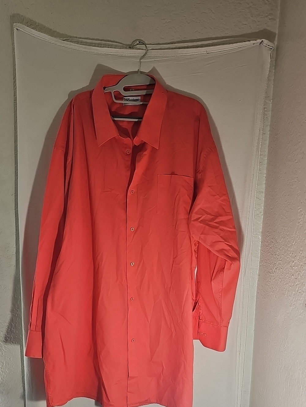 Men's Coral Long-Sleeve Button-Up Dress Shirt - Classic Fit